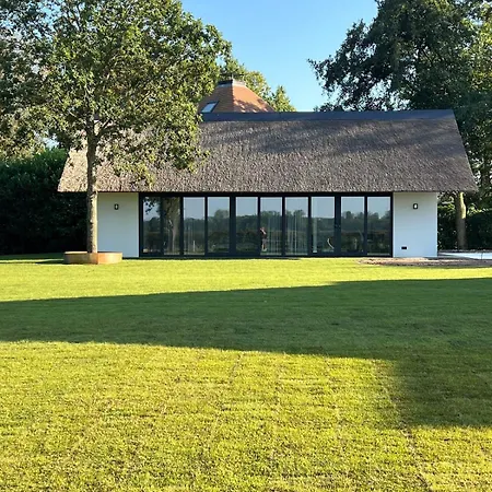 Feriehus 'elements' With Panoramic Views