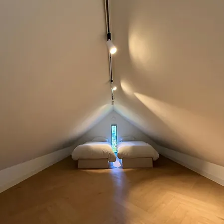 'elements' With Panoramic Views Feriehus *