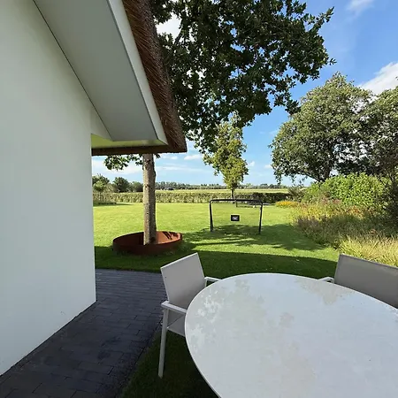 'elements' With Panoramic Views Holiday home