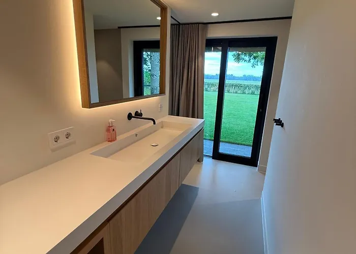 'elements' With Panoramic Views