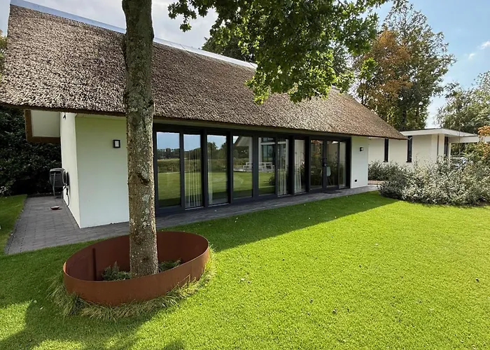 'elements' With Panoramic Views Holiday home