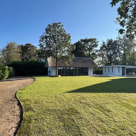 'elements' With Panoramic Views *